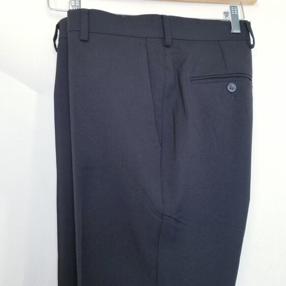 HAGGAR Premium Comfort Men's Black Dress Pants  Size 30W X 30L - Picture 2 of 11